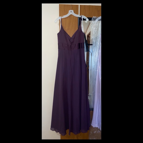 DAVIDS BRIDAL CELEBRATE DB STUDIO BRIDESMAID GOWN - Picture 3 of 4